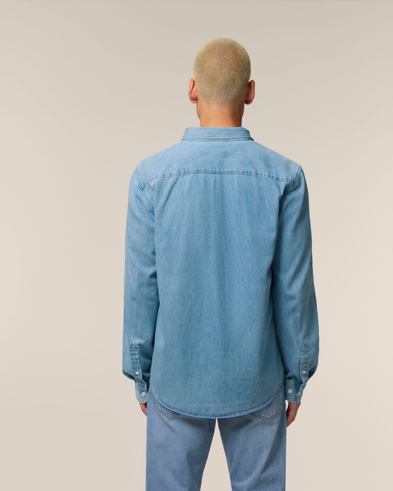 Stanley Denim Shirt Stanley/Stella porté, coloris Light Wash