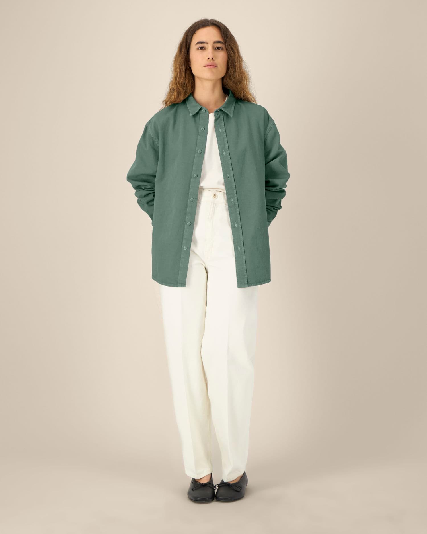 Worker Shirt Stanley/Stella gedragen, kleur G. Dyed Green Bay