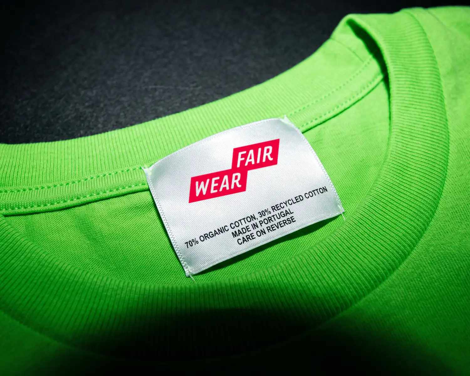 Fair Wear : ce que garantit vraiment ce label sur les conditions de travail