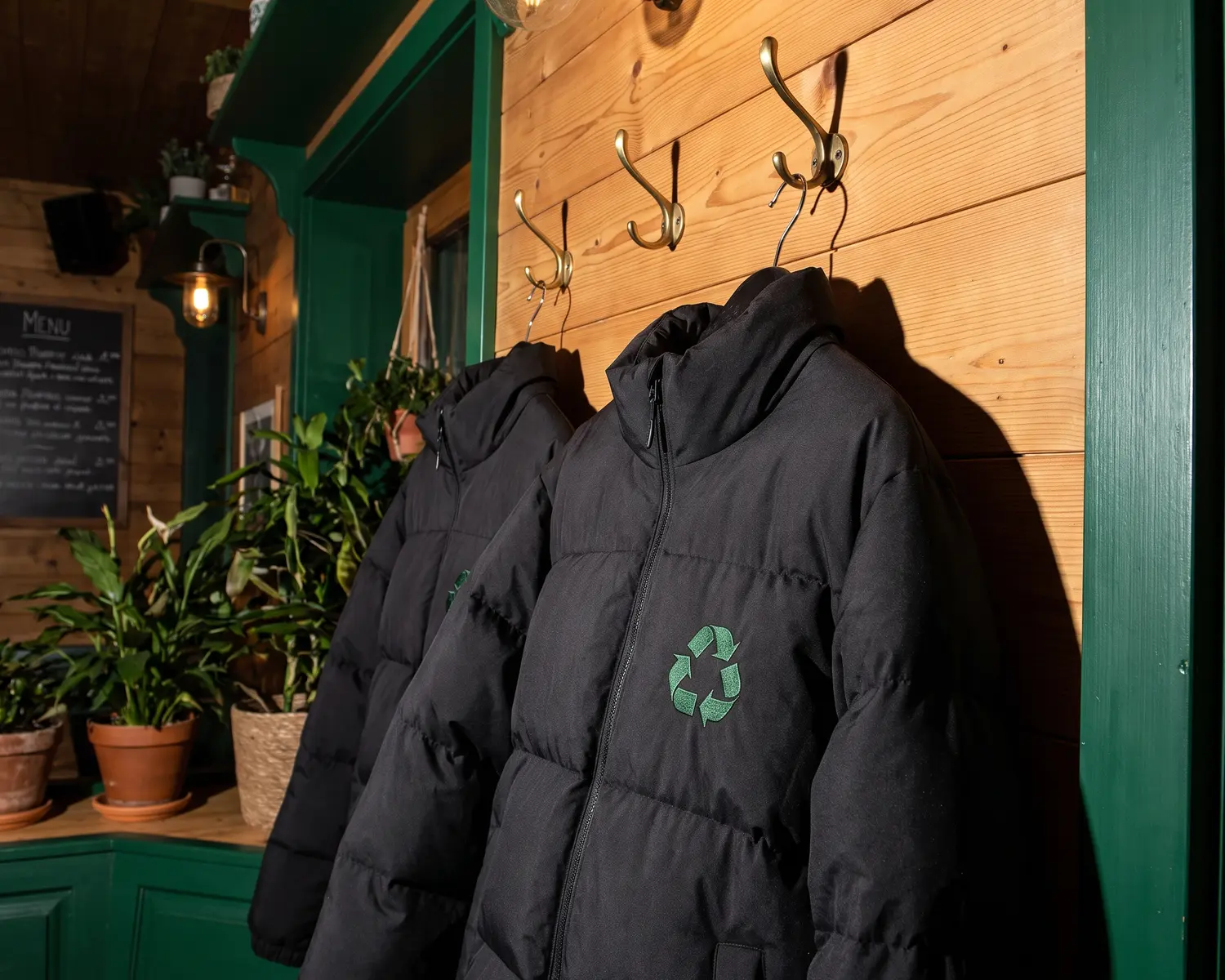 Recycled polyester: definition and use for merch