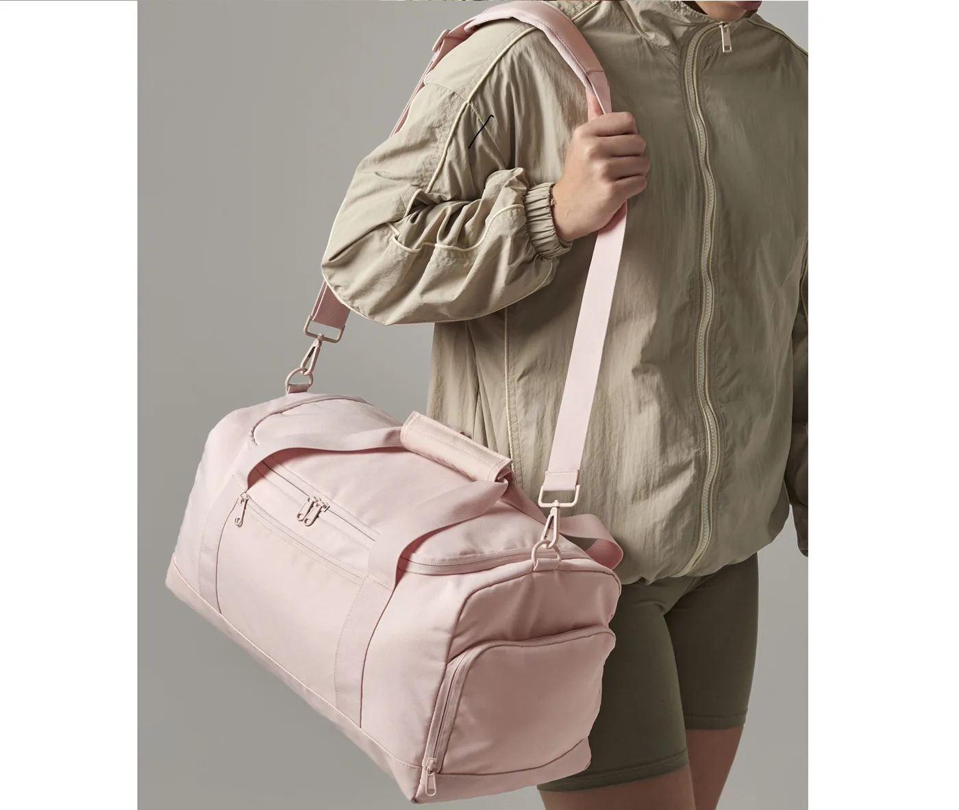Small Training Holdall — Sacs & bagagerie BagBase à personnaliser
