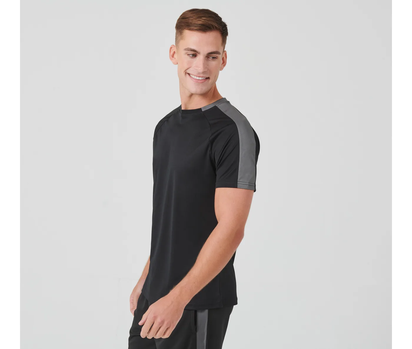 Unisex Team T-Shirt — T-shirts Finden & Hales à personnaliser
