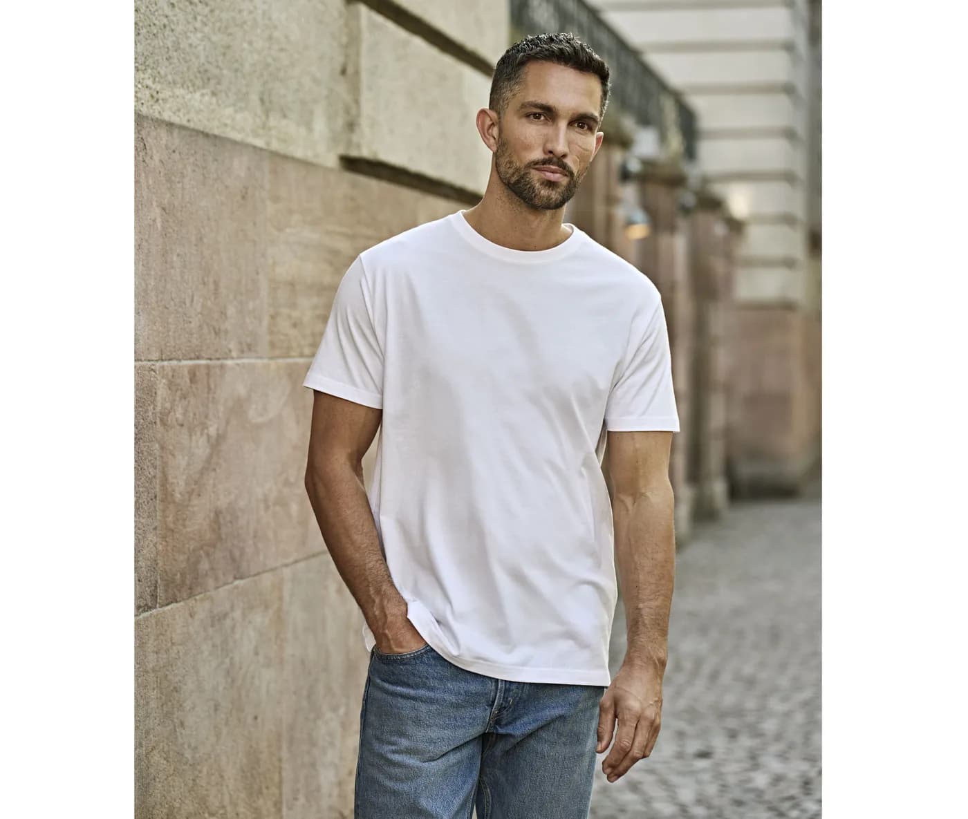 Sof Tee — T-shirts Tee Jays à personnaliser