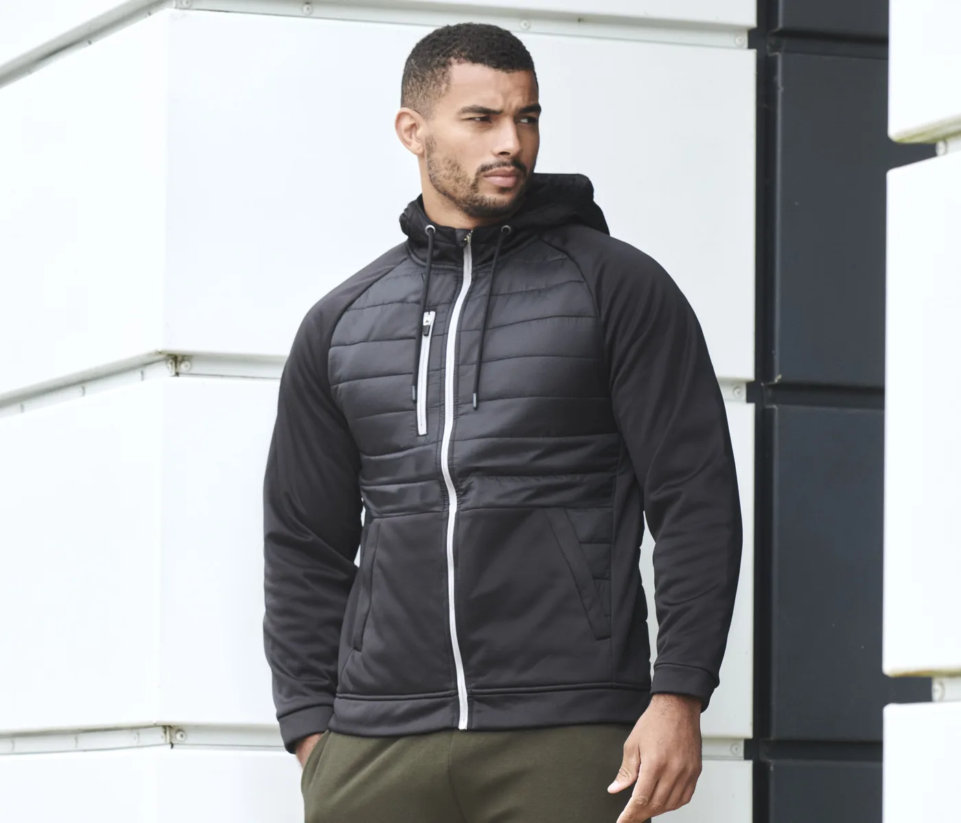 Full Zip Padded Softshell Jacket — Vestes & extérieur Tombo à personnaliser