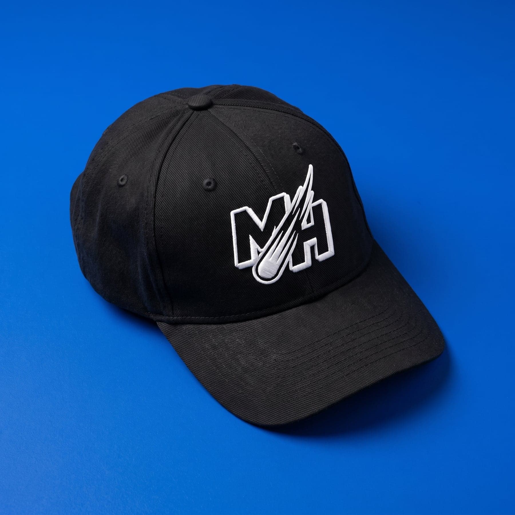 La pièce — Beechfield Pro-Style Heavy Brushed Cotton Cap Black, broderie 3D au cœur, devant