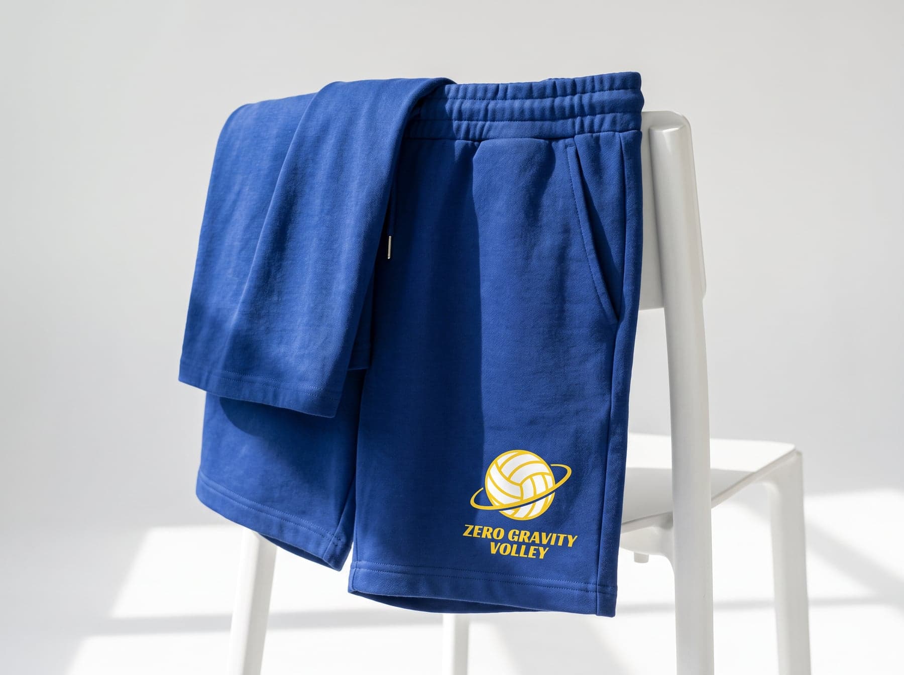 Individuelle Shorts für einen Volleyballverein: Transferlogo am Bein